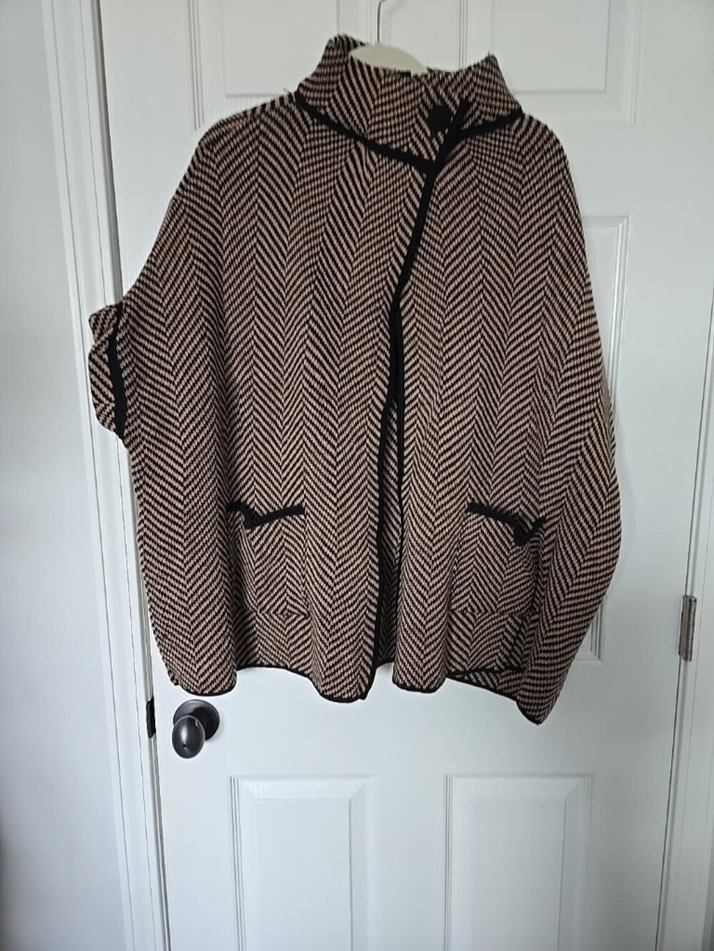 LC Lauren Conrad cape/poncho sweater, NWT, Black - Tan (XLG)